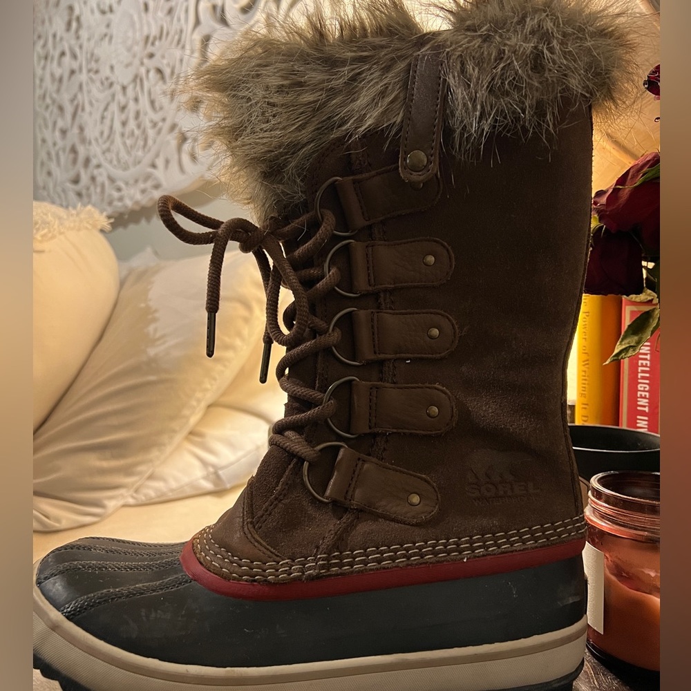 Sorel Joan of arc waterproof women’s boots 8.5